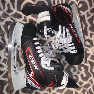 CCM jet speed hockey skates